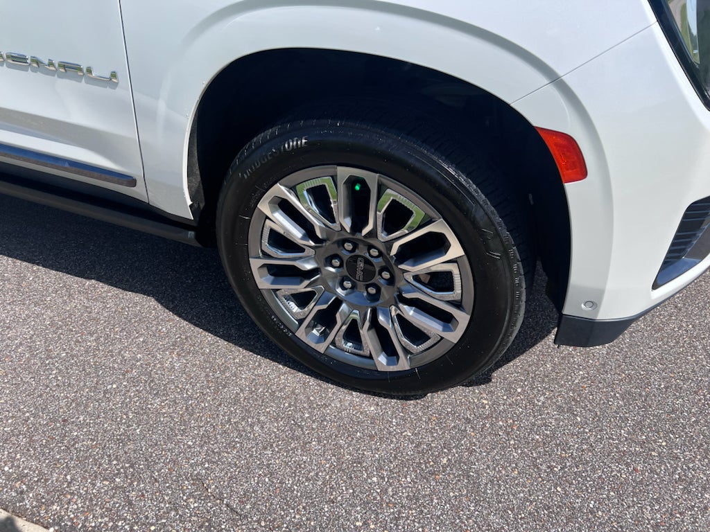 2023 GMC Yukon XL 4WD Denali Ultimate