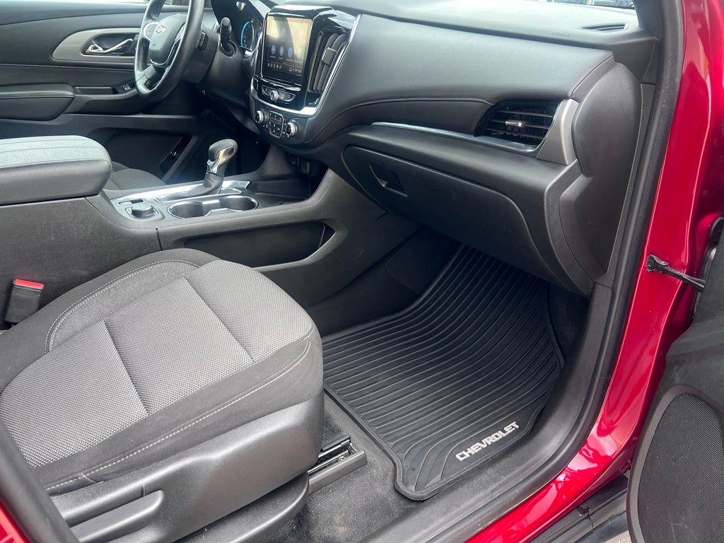 2022 Chevrolet Traverse FWD LT Cloth