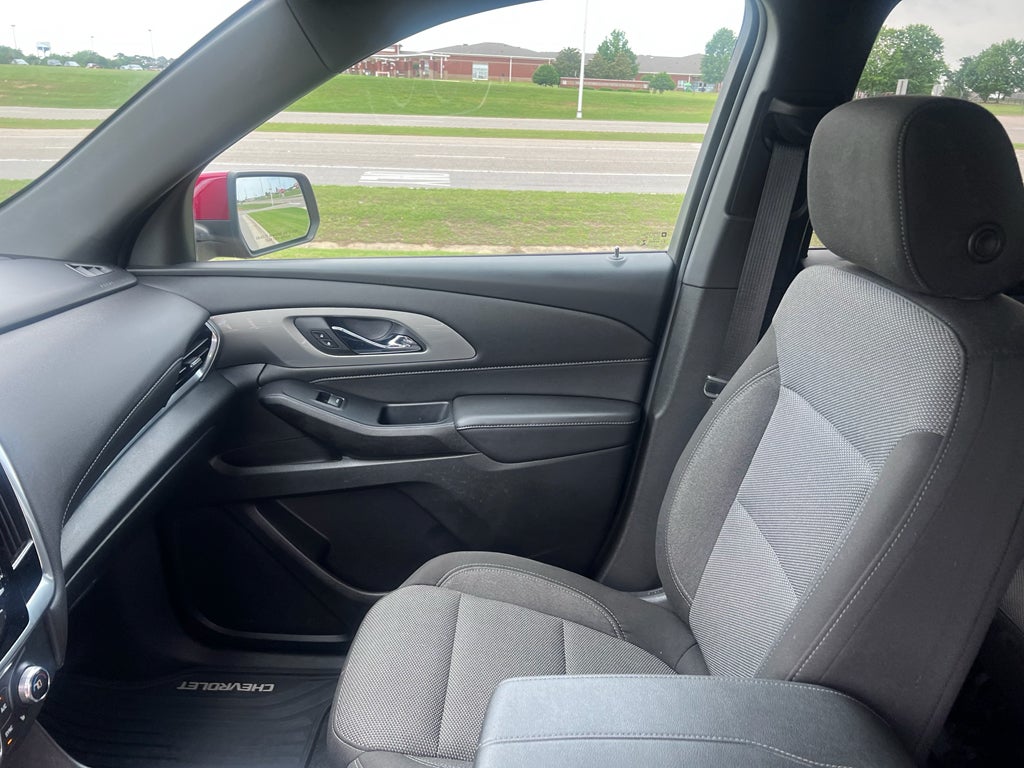 2022 Chevrolet Traverse FWD LT Cloth