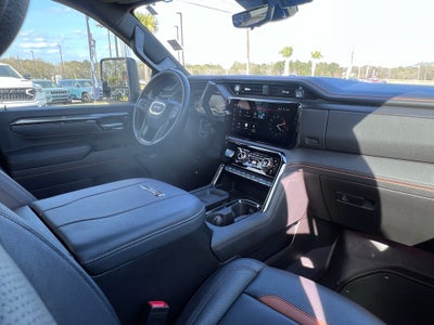 2025 GMC Sierra 4WD Crew Cab Standard Bed AT4