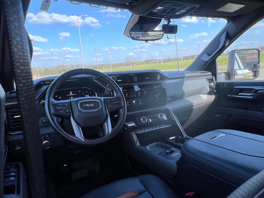 2025 GMC Sierra 4WD Crew Cab Standard Bed AT4