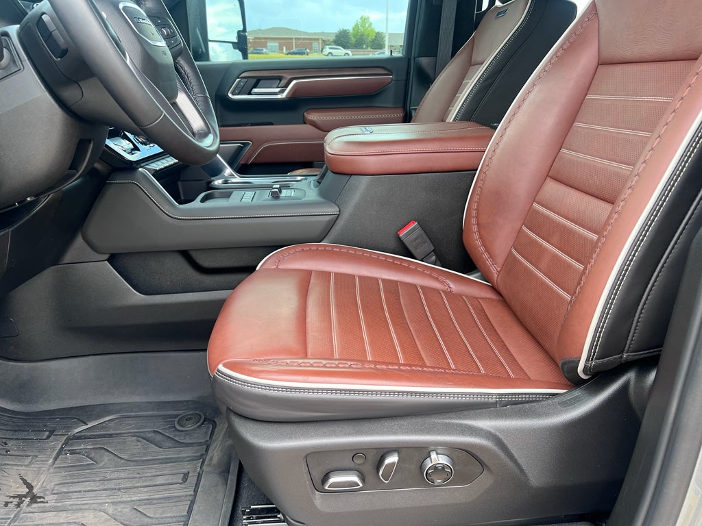 2025 GMC Sierra 4WD Crew Cab Standard Bed Denali Ultimate