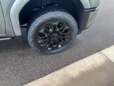 2025 GMC Sierra 4WD Crew Cab Standard Bed Denali Ultimate