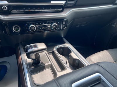 2022 GMC Sierra 4WD Crew Cab Short Box SLT