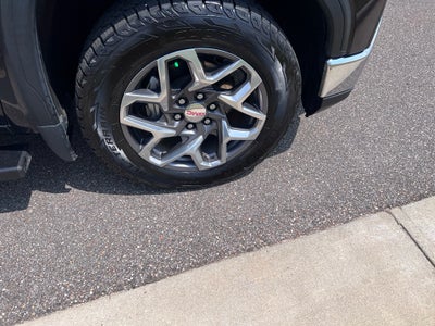 2022 GMC Sierra 4WD Crew Cab Short Box SLT