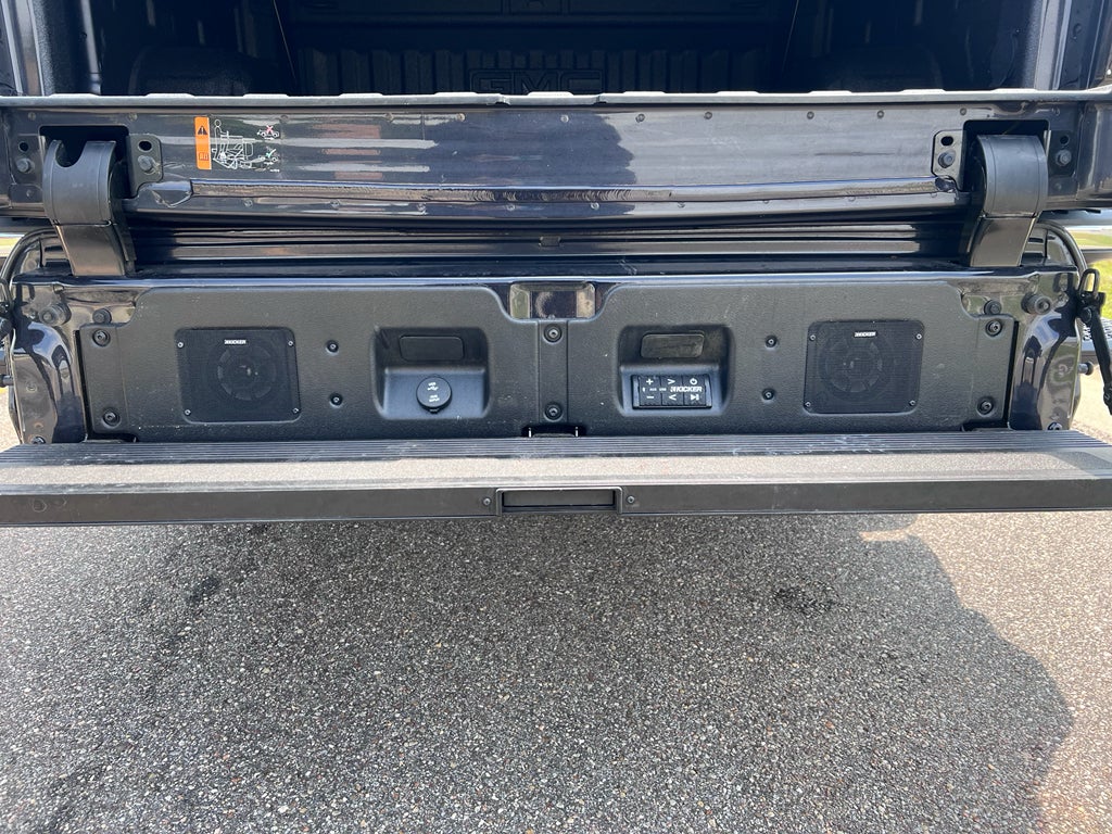 2022 GMC Sierra 4WD Crew Cab Short Box SLT