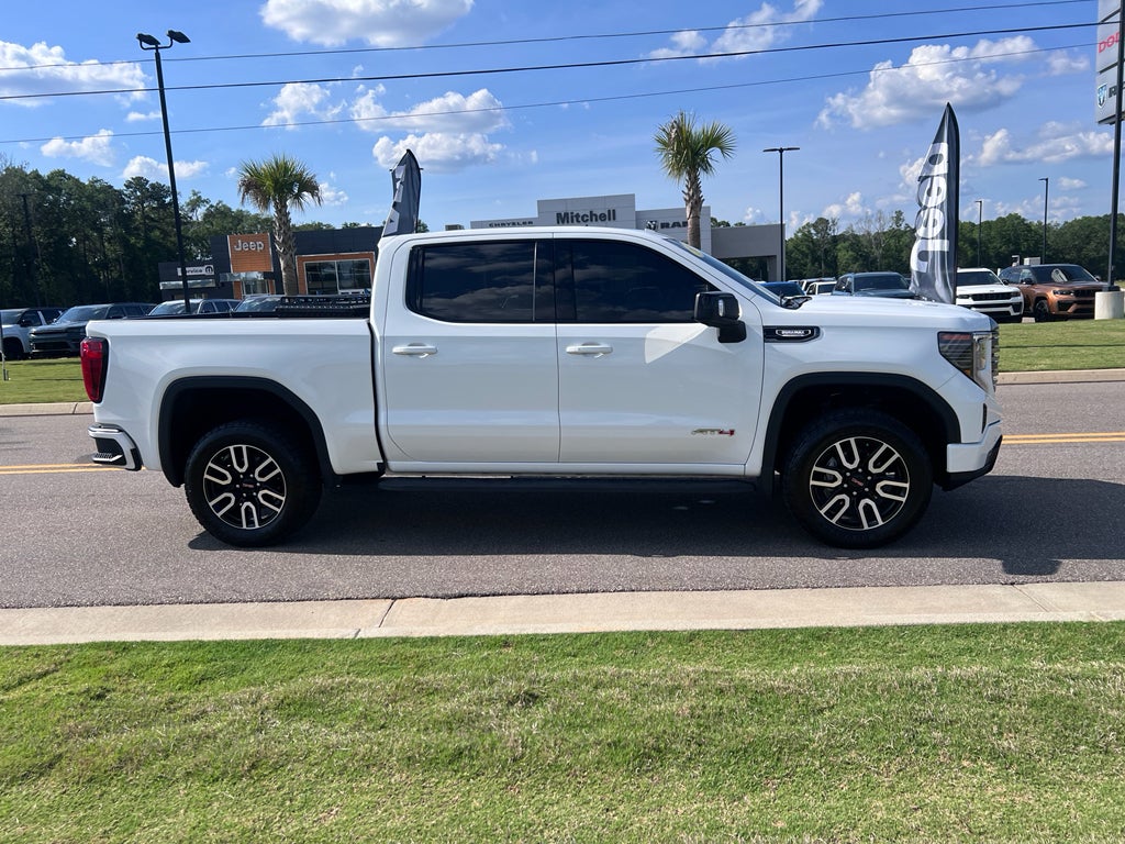 2023 GMC Sierra AT4
