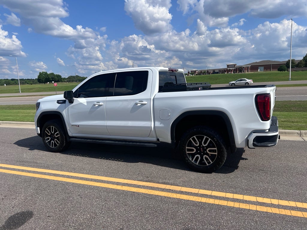 2023 GMC Sierra AT4
