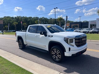 2023 GMC Sierra 4WD Crew Cab Short Box AT4