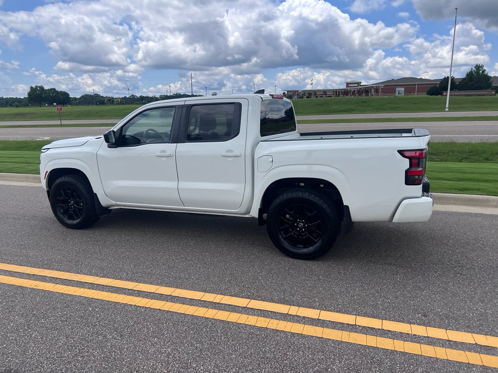2023 Nissan Frontier Crew Cab SV 4x2