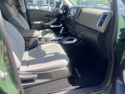 2022 Nissan Frontier SV