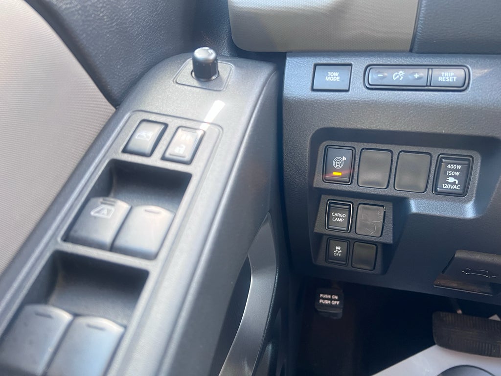 2022 Nissan Frontier SV