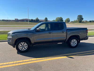 2022 Nissan Frontier Crew Cab SV 4x4
