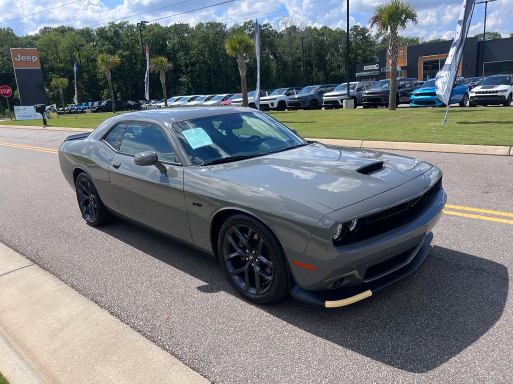 2023 Dodge Challenger R/T's photo
