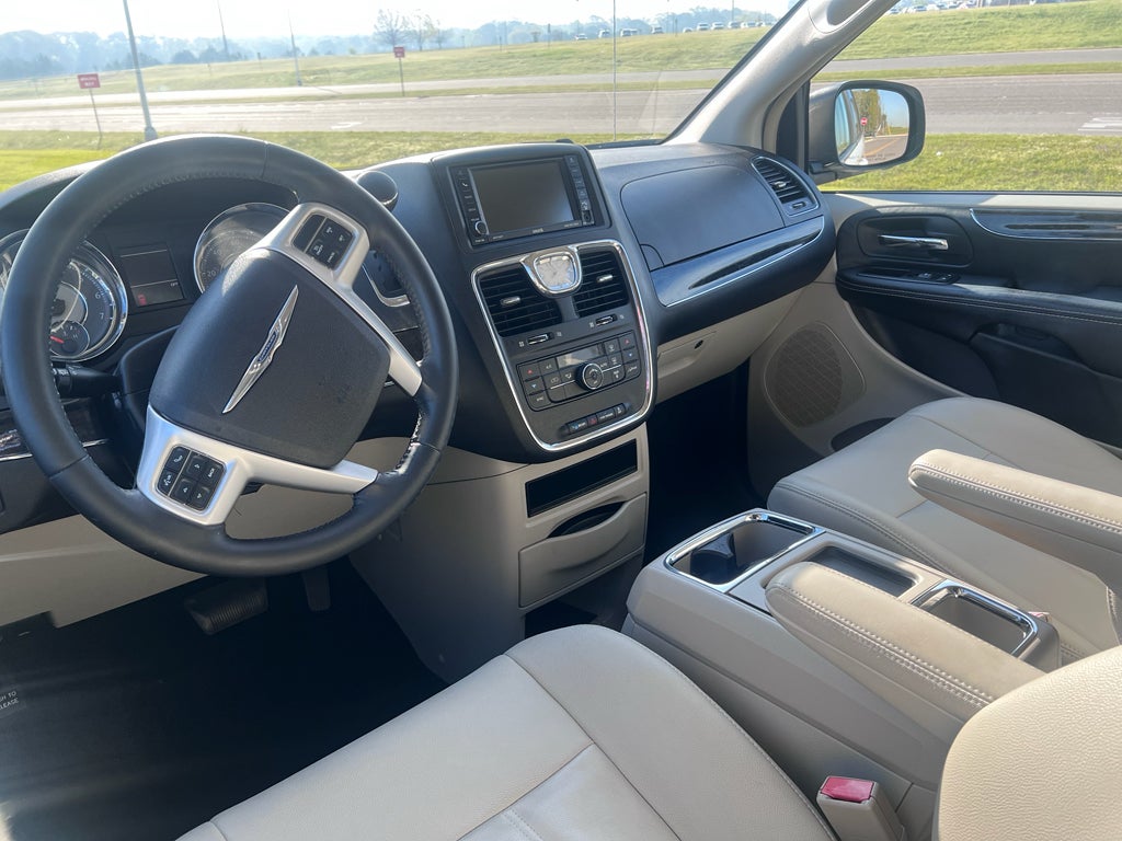 2015 Chrysler Town & Country Touring