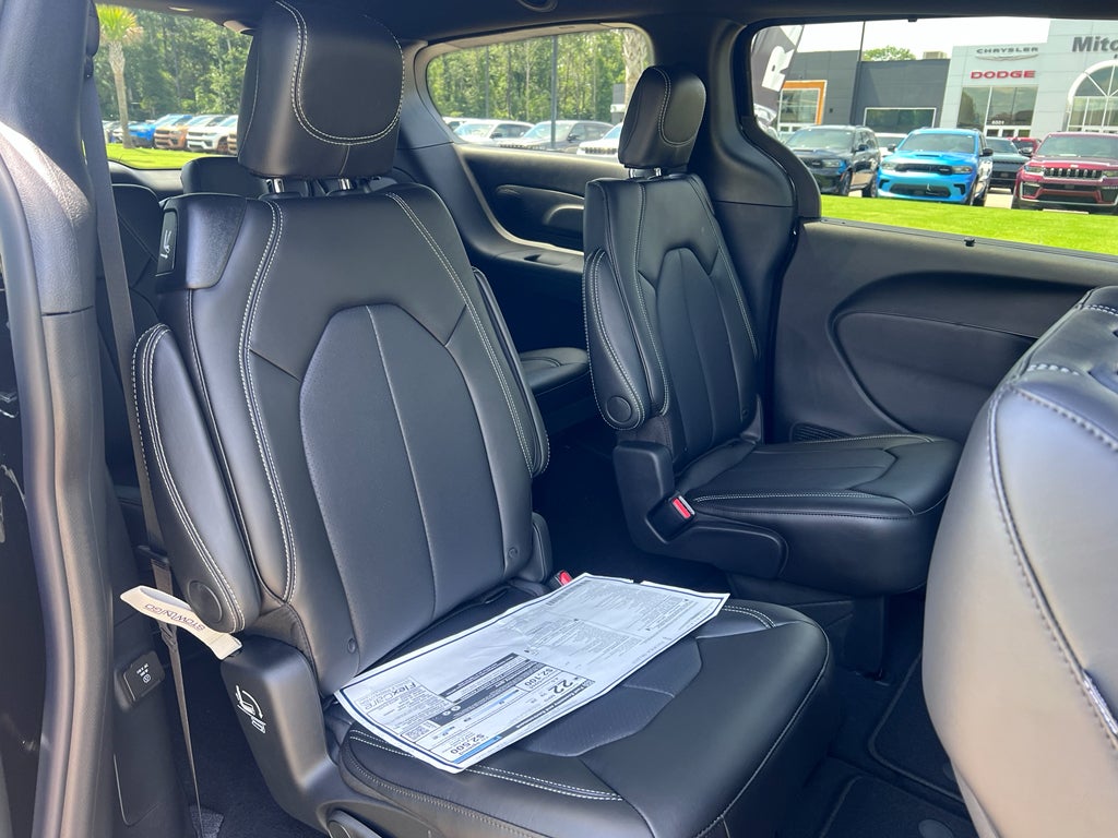 2027 Chrysler Pacifica PACIFICA SELECT