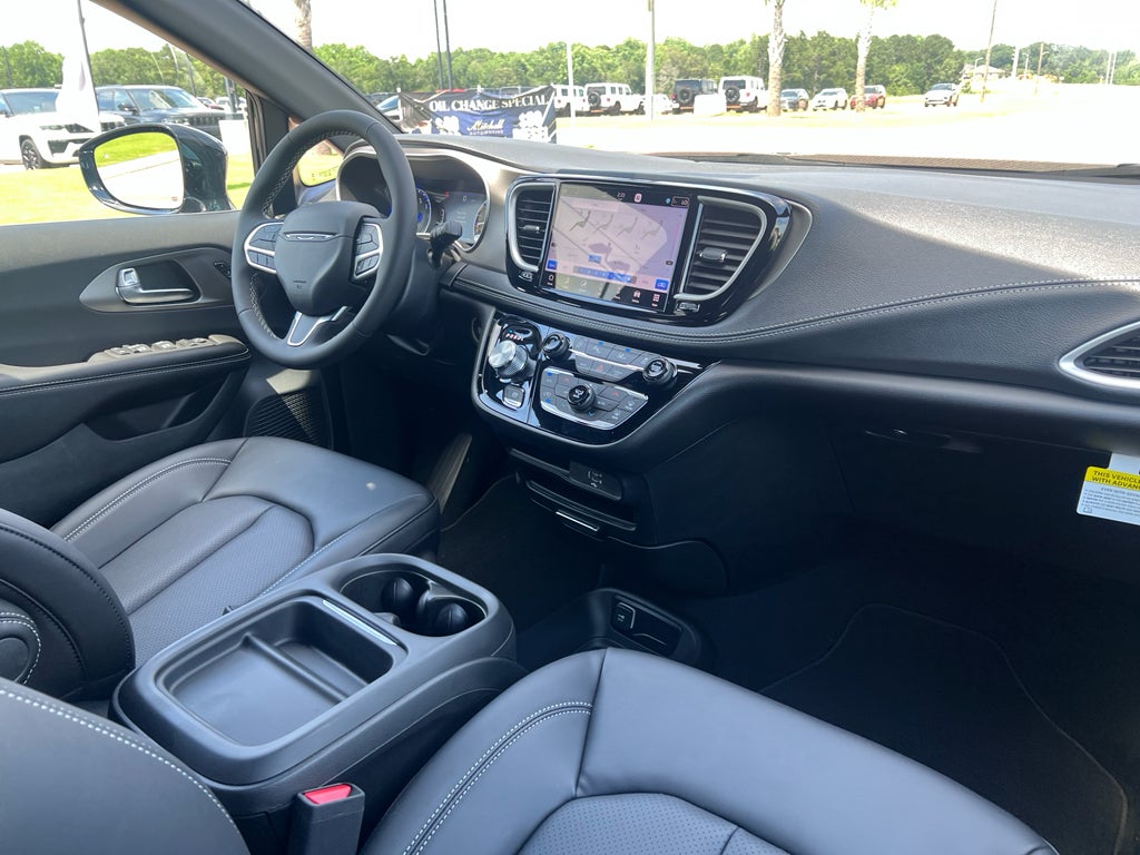 2027 Chrysler Pacifica PACIFICA SELECT