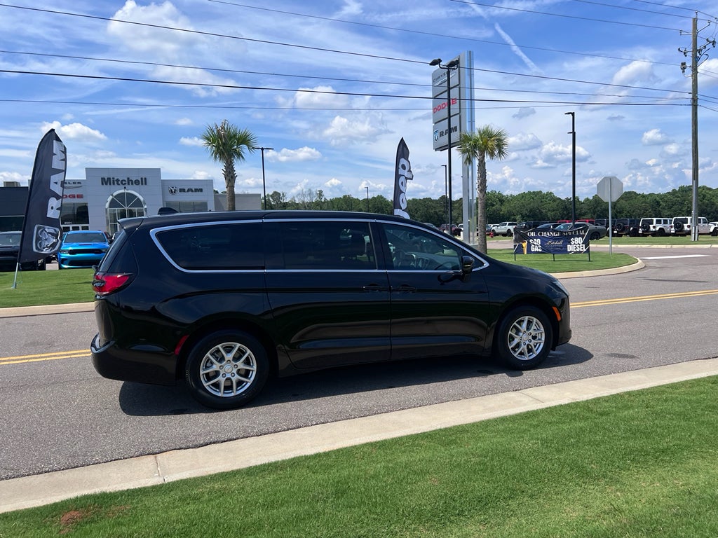2027 Chrysler Pacifica PACIFICA SELECT