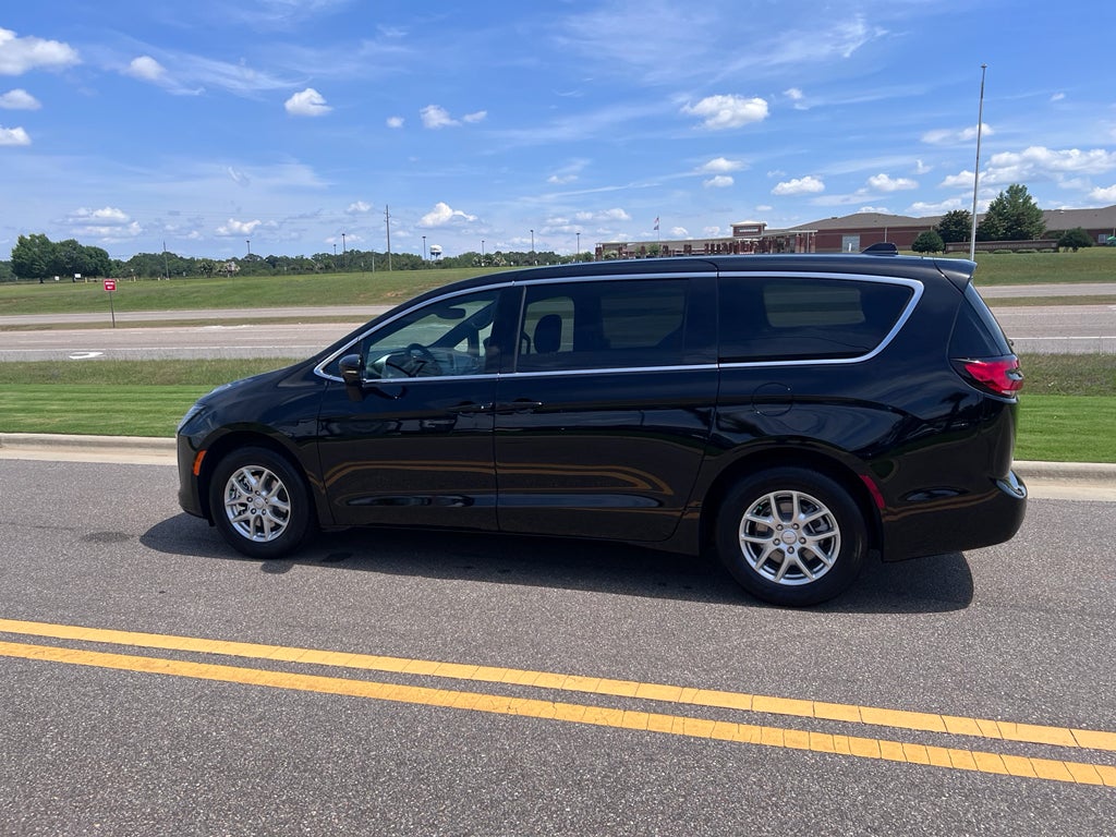 2027 Chrysler Pacifica PACIFICA SELECT