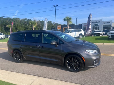 2022 Chrysler Pacifica Limited