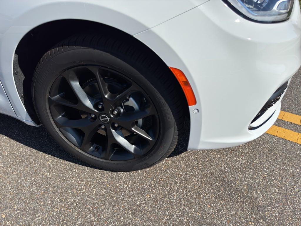 2026 Chrysler Pacifica PACIFICA LIMITED