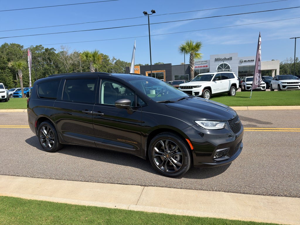 2023 Chrysler Pacifica Touring L AWD