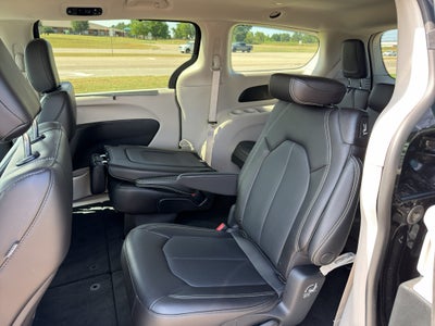2023 Chrysler Pacifica Touring L AWD