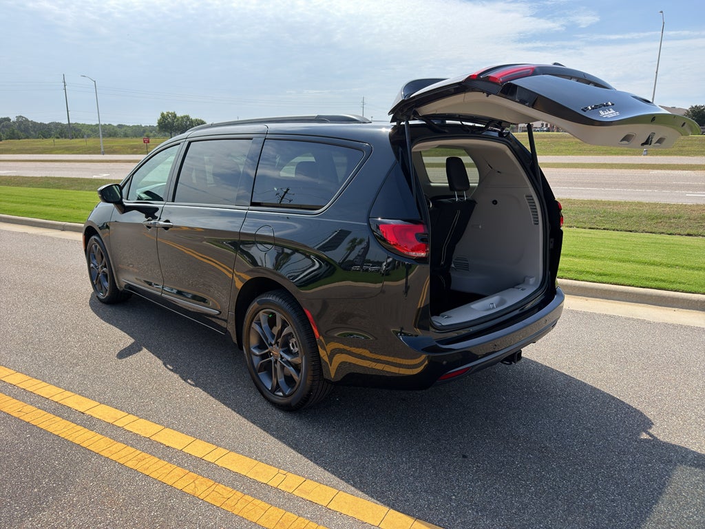 2023 Chrysler Pacifica Touring L AWD