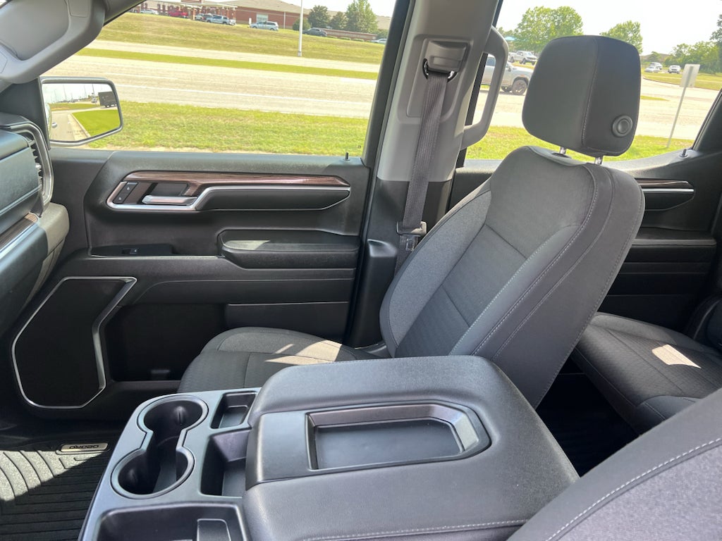 2024 Chevrolet Silverado RST