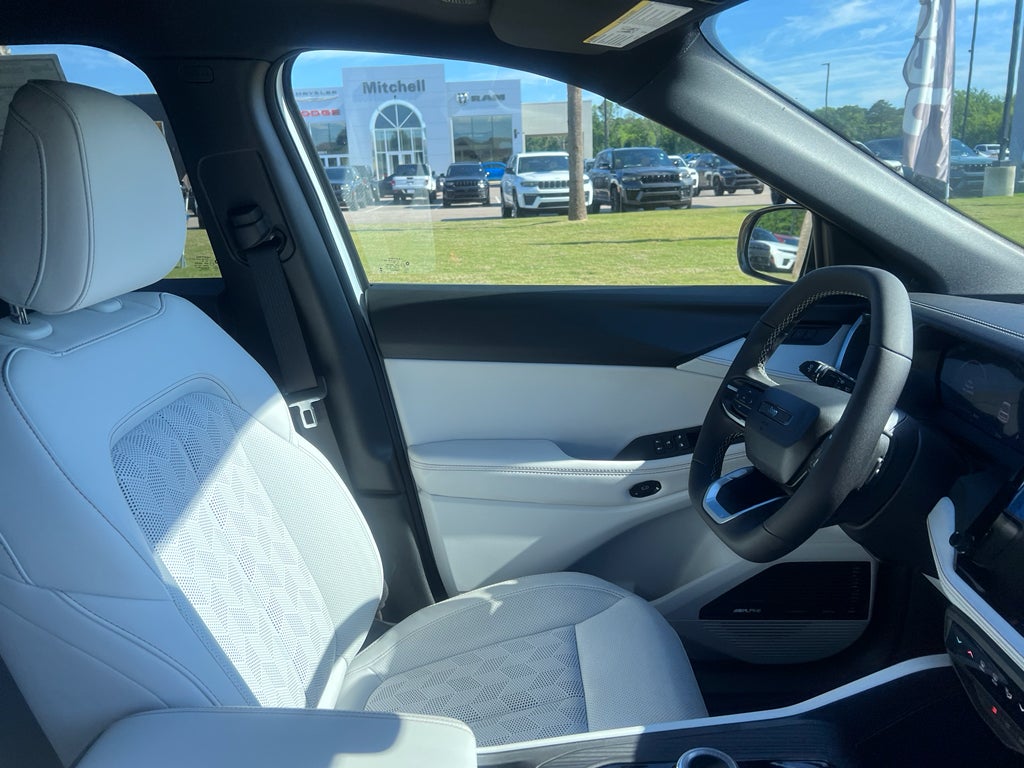 2026 Jeep Cherokee CHEROKEE OVERLAND 4X4
