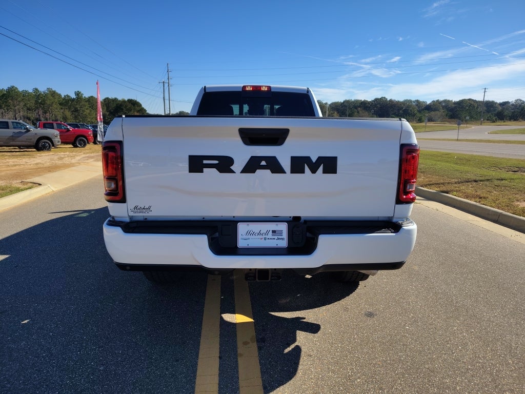 2026 RAM 2500 RAM 2500 BLACK EXPRESS CREW CAB 4X2 8' BOX