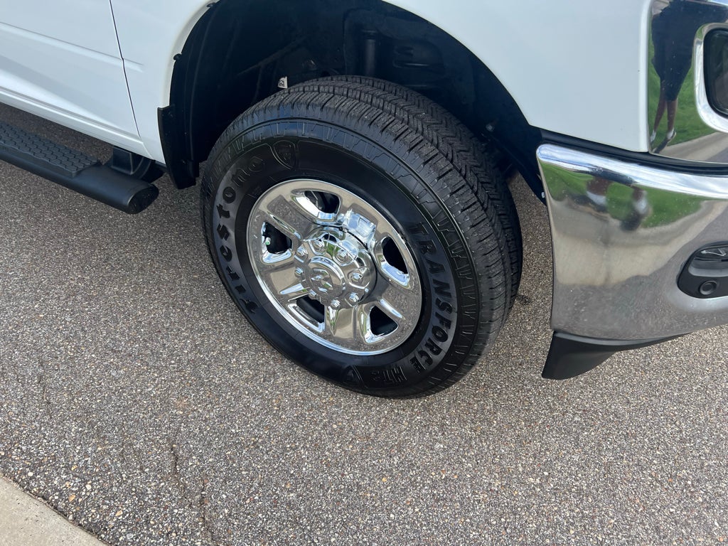 2025 RAM 2500 Tradesman Crew Cab 4x4 6'4' Box