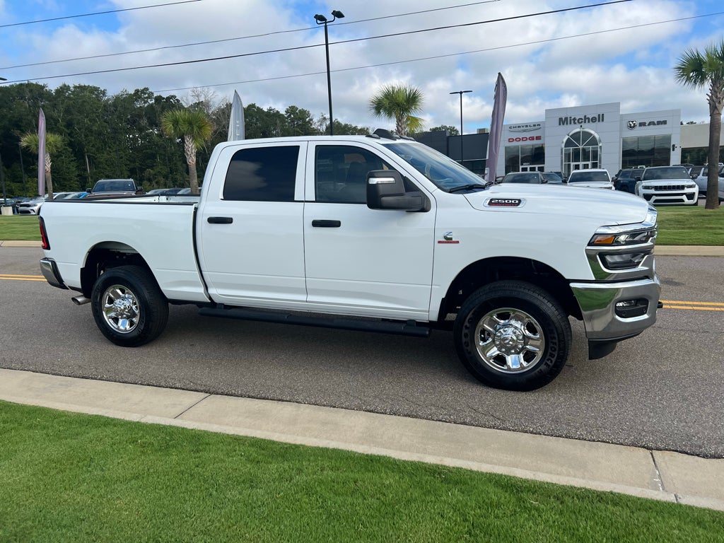 2025 RAM 2500 Tradesman Crew Cab 4x4 6'4' Box
