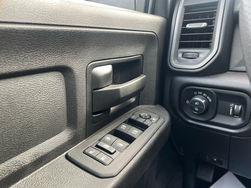2025 RAM 2500 Tradesman Crew Cab 4x4 6'4' Box