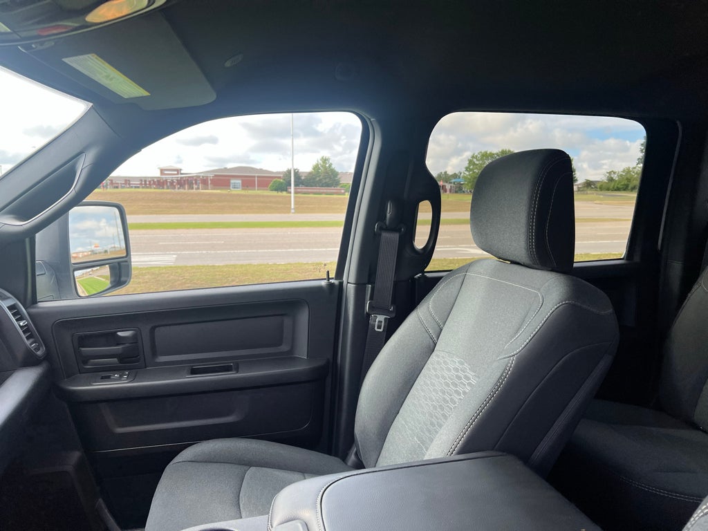 2025 RAM 2500 Tradesman Crew Cab 4x4 6'4' Box