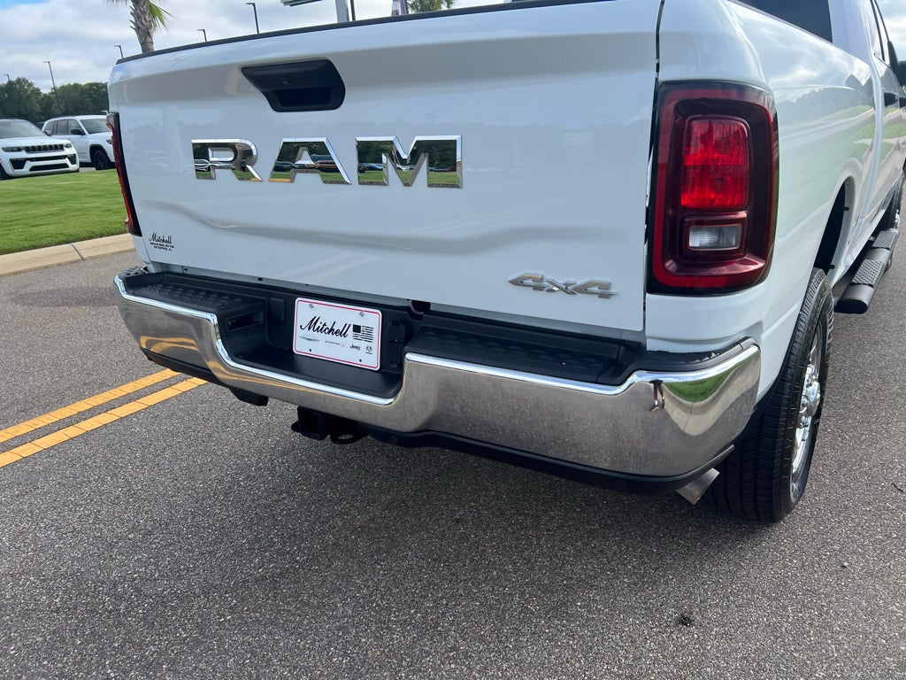 2025 RAM 2500 Tradesman Crew Cab 4x4 6'4' Box