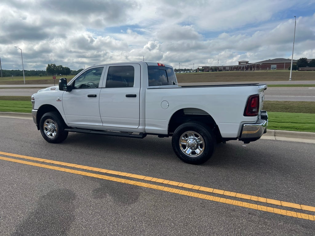 2025 RAM 2500 Tradesman Crew Cab 4x4 6'4' Box