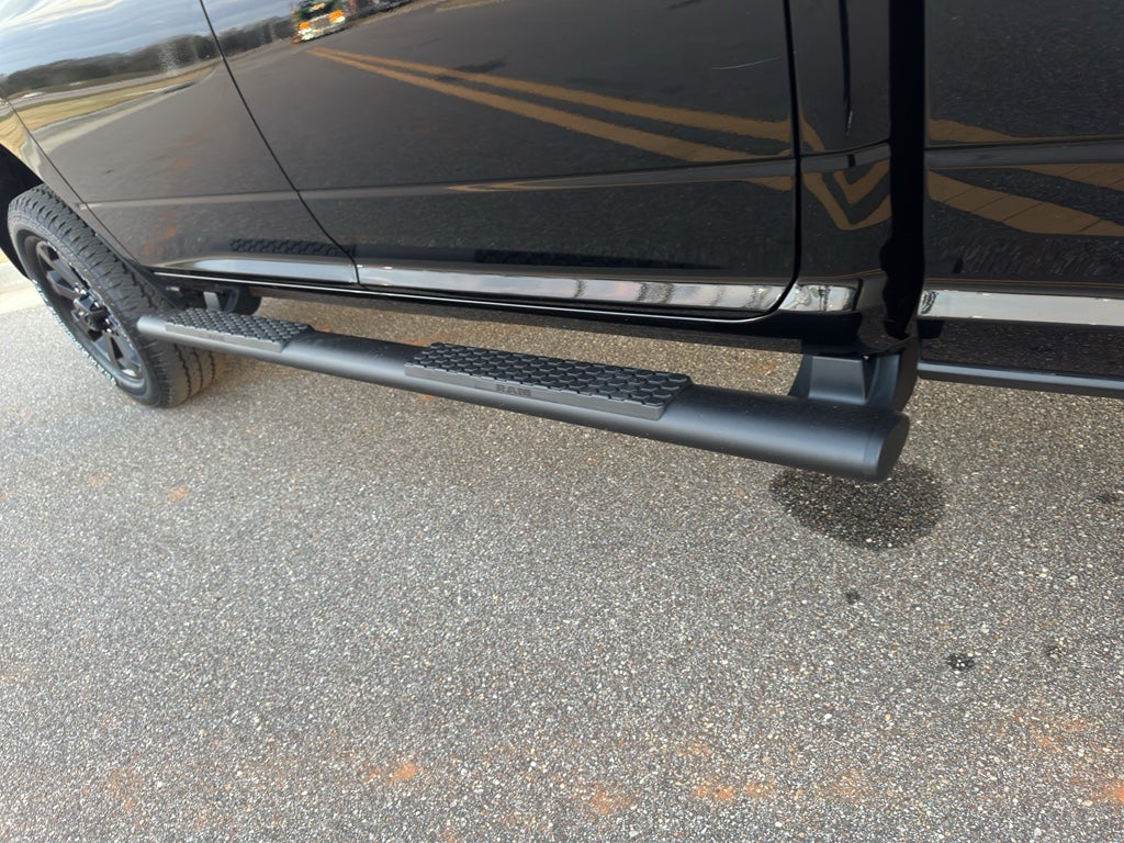 2026 RAM 2500 RAM 2500 BLACK EXPRESS CREW CAB 4X4 6'4' BOX