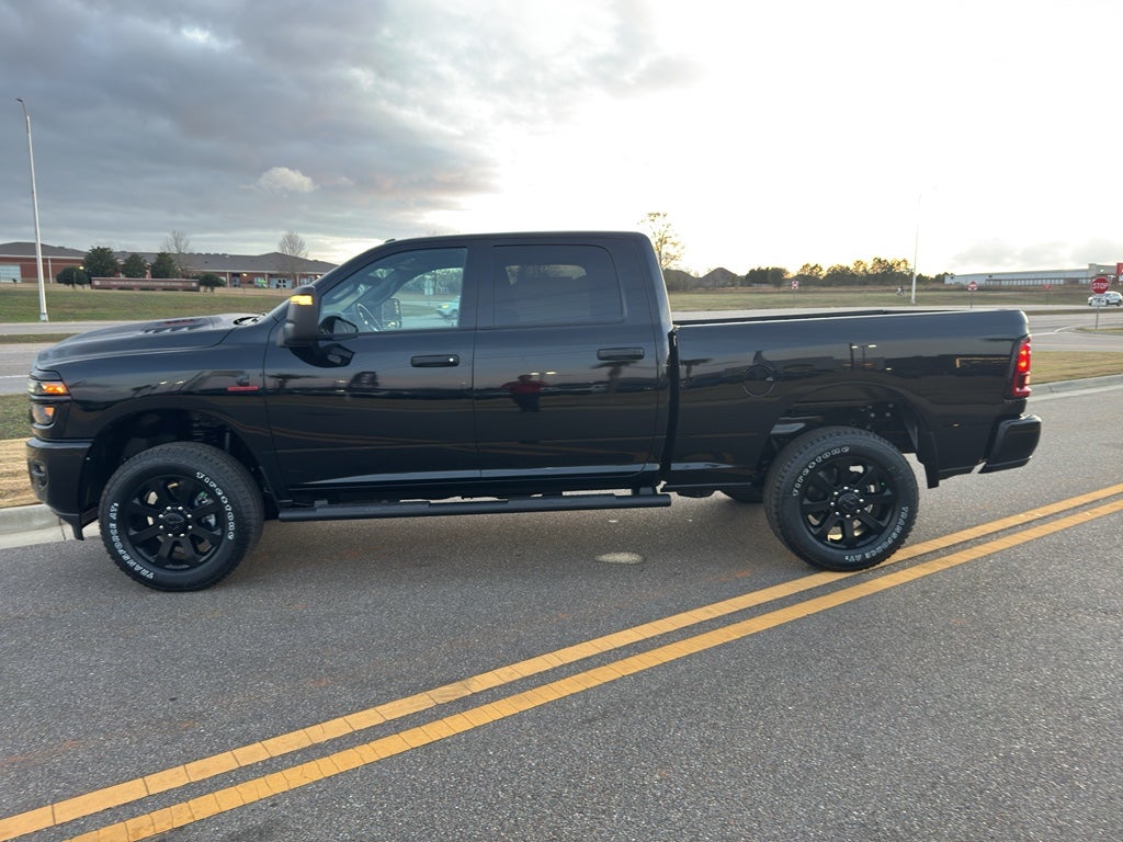 2026 RAM 2500 RAM 2500 BLACK EXPRESS CREW CAB 4X4 6'4' BOX