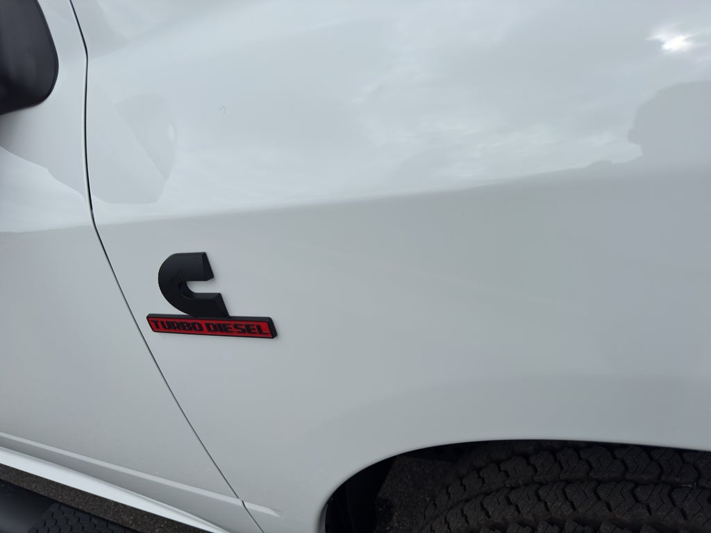 2026 RAM 2500 RAM 2500 BLACK EXPRESS CREW CAB 4X4 6'4' BOX