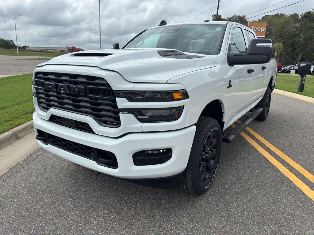 2026 RAM 2500 RAM 2500 BLACK EXPRESS CREW CAB 4X4 6'4' BOX