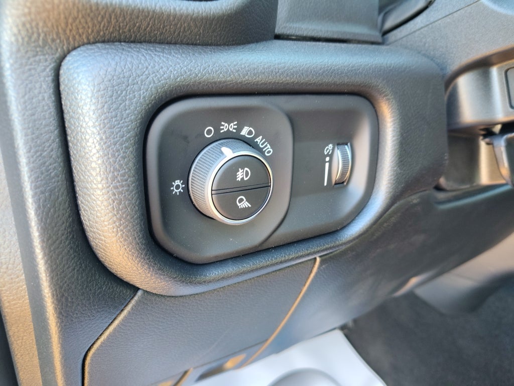 2026 RAM 2500 RAM 2500 TRADESMAN CREW CAB 4X4 8' BOX