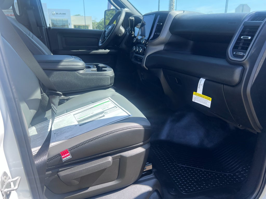 2026 RAM 3500 RAM 3500 TRADESMAN CREW CAB 4X4 8' BOX