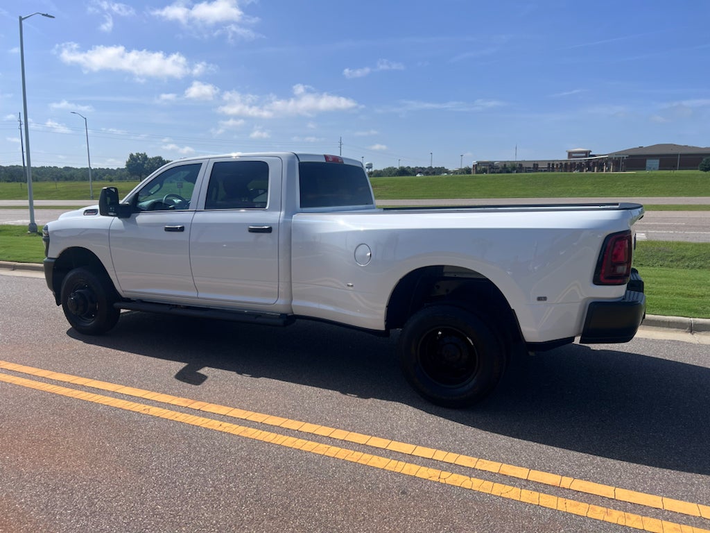 2026 RAM 3500 RAM 3500 TRADESMAN CREW CAB 4X4 8' BOX