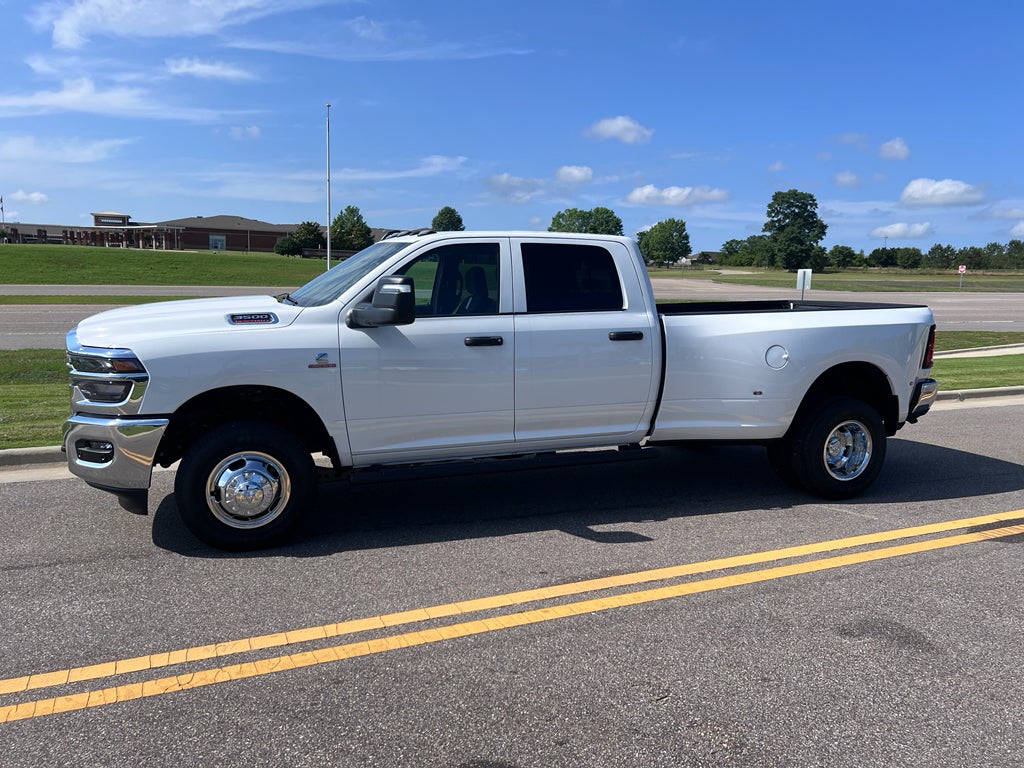 2026 RAM 3500 RAM 3500 TRADESMAN CREW CAB 4X4 8' BOX