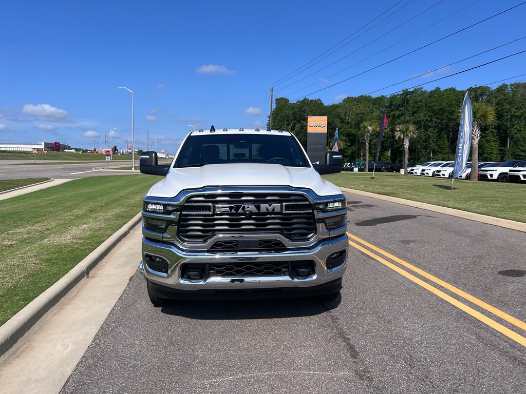 2026 RAM 3500 RAM 3500 TRADESMAN CREW CAB 4X4 8' BOX