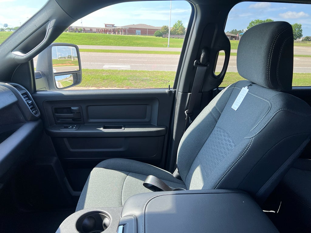 2026 RAM 3500 RAM 3500 TRADESMAN CREW CAB 4X4 8' BOX