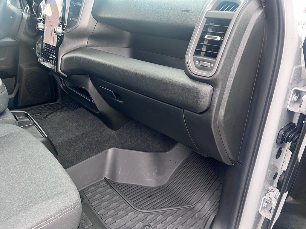 2026 RAM 3500 RAM 3500 TRADESMAN CREW CAB 4X4 8' BOX