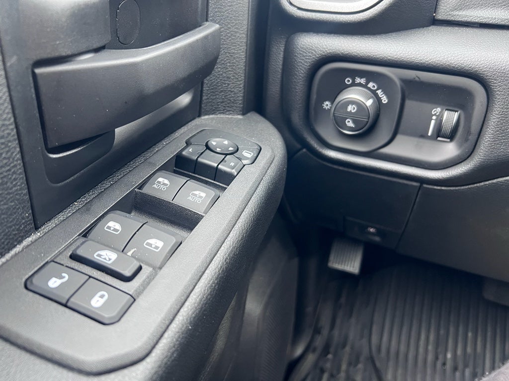 2026 RAM 3500 RAM 3500 TRADESMAN CREW CAB 4X4 8' BOX