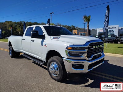 2026 RAM 3500 RAM 3500 TRADESMAN CREW CAB 4X4 8' BOX